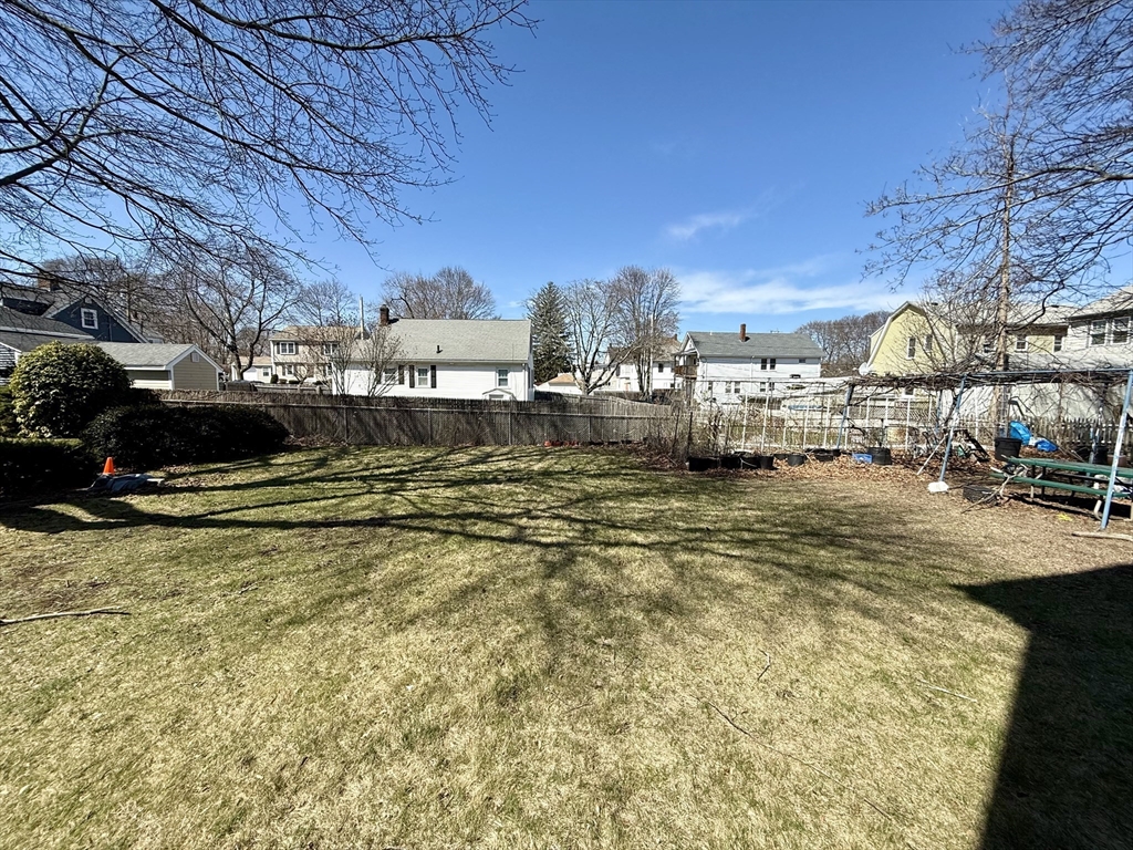 8 Northend Ave, Salem