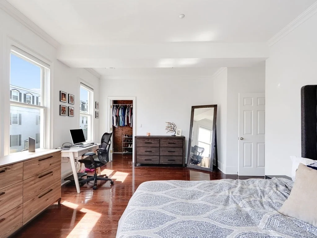 201 K St, South Boston