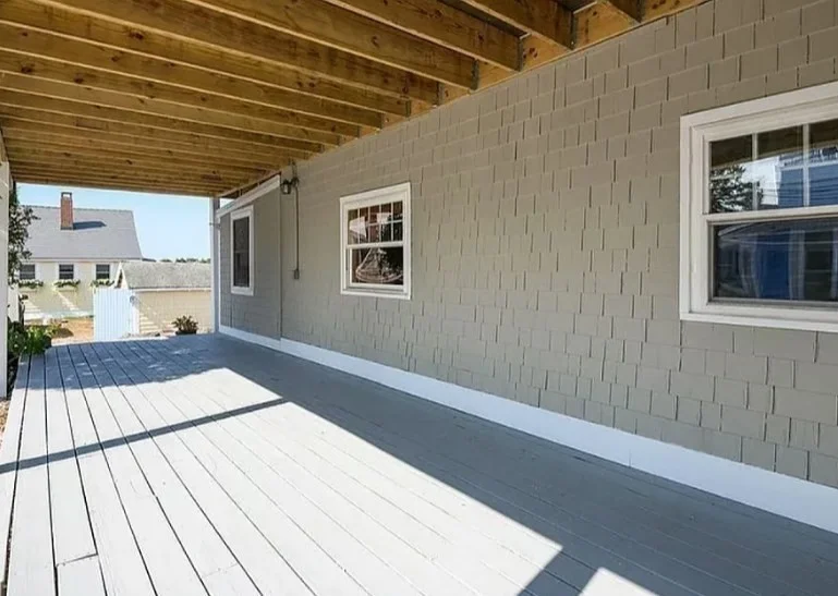 8 44th, Plum Island
