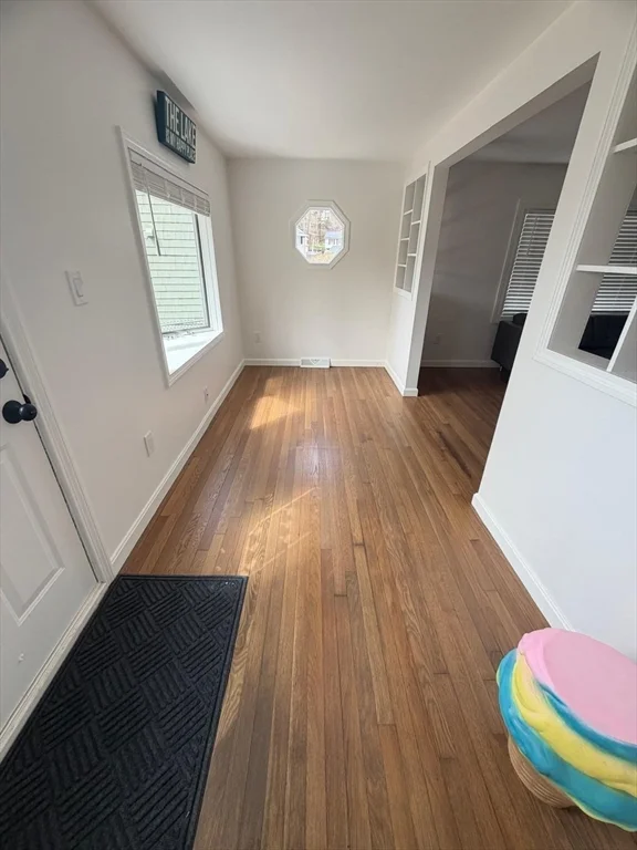 5 Lakeview Ave, Peabody