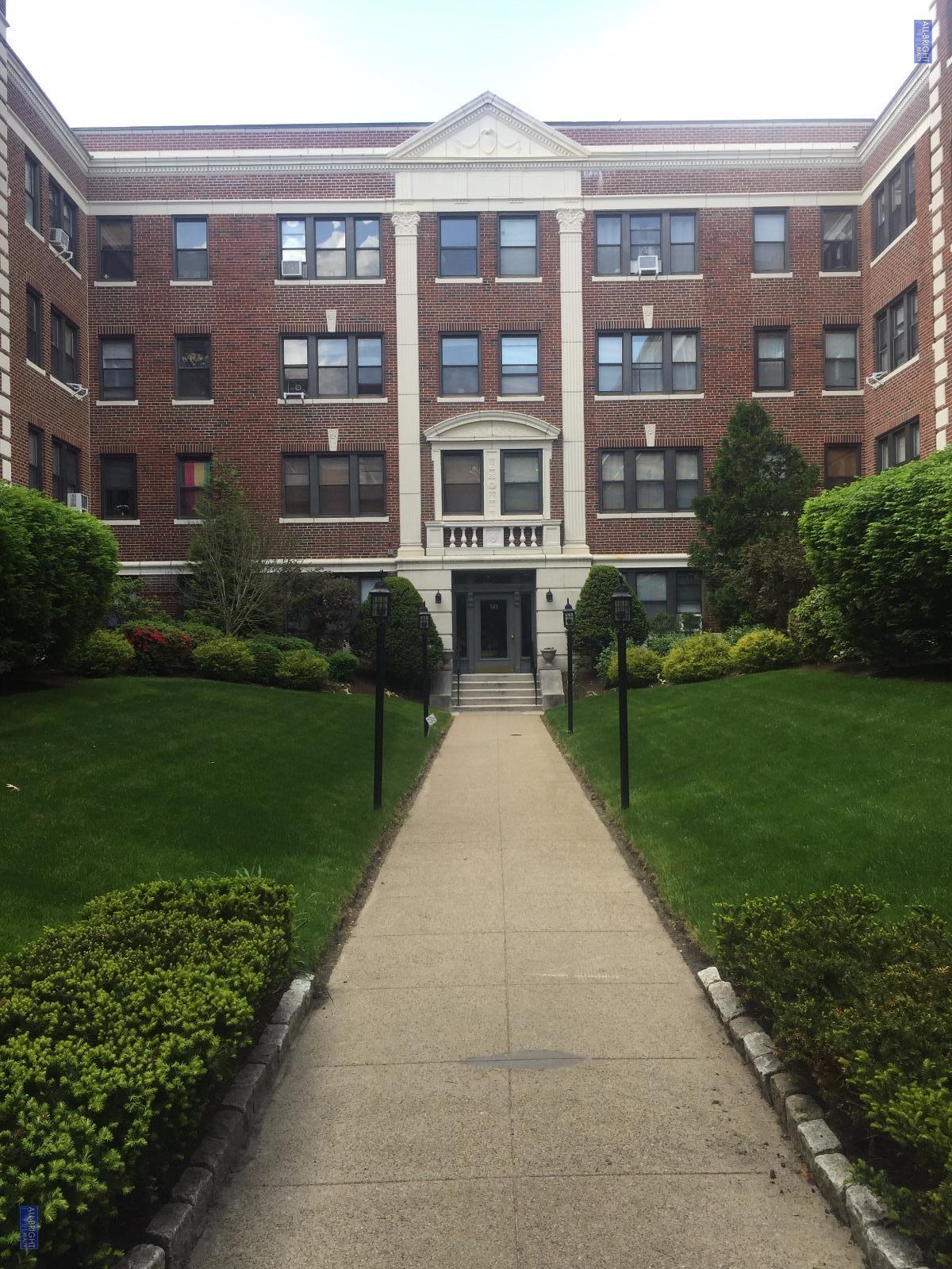 141 Englewood Ave, Brighton