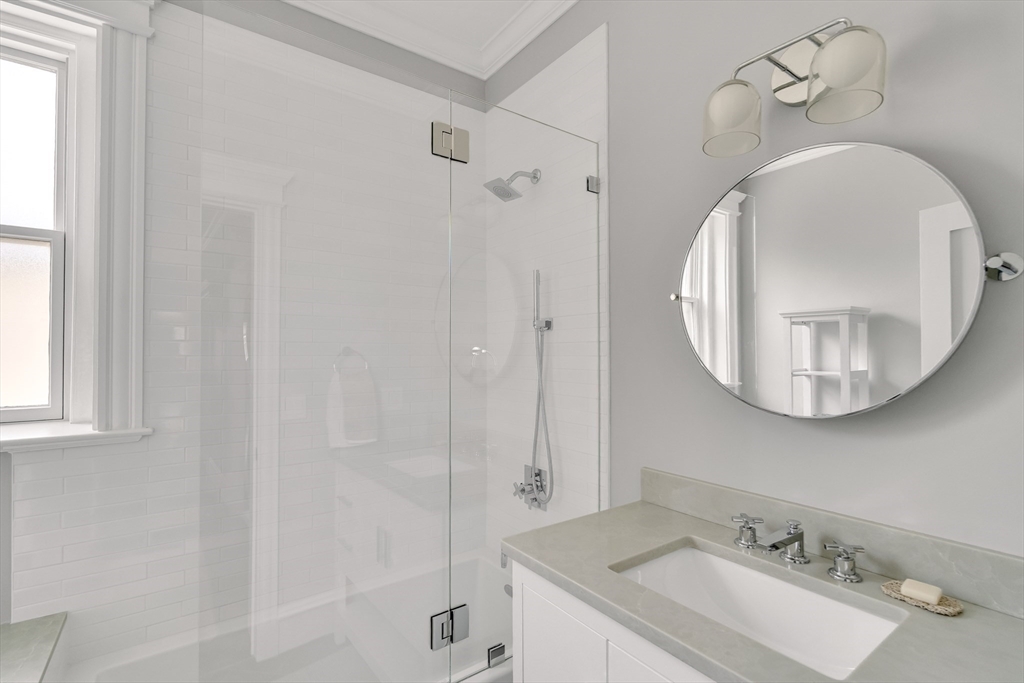 105 Winchester St, Coolidge Corner