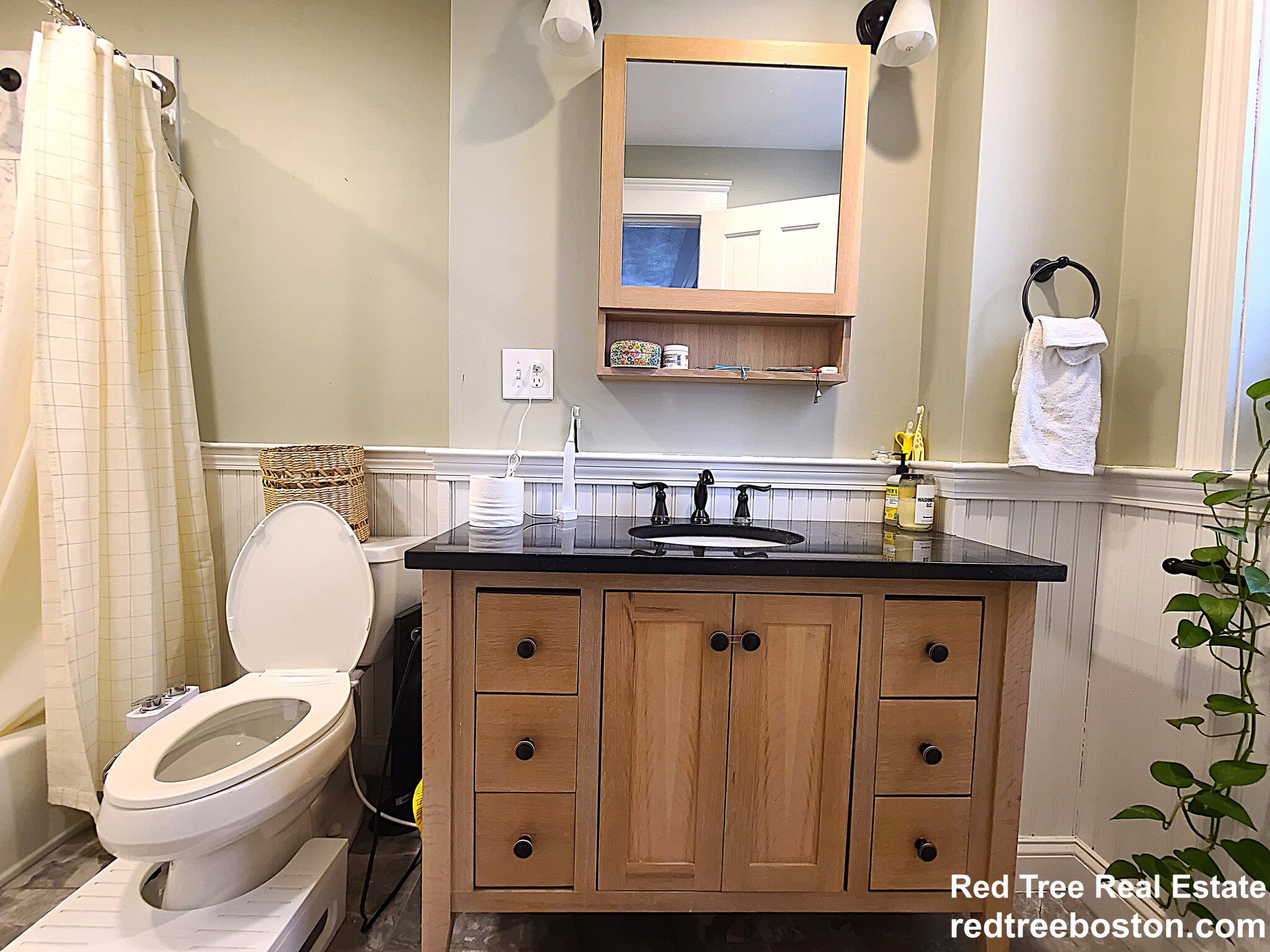 1038 Beacon St, Brookline