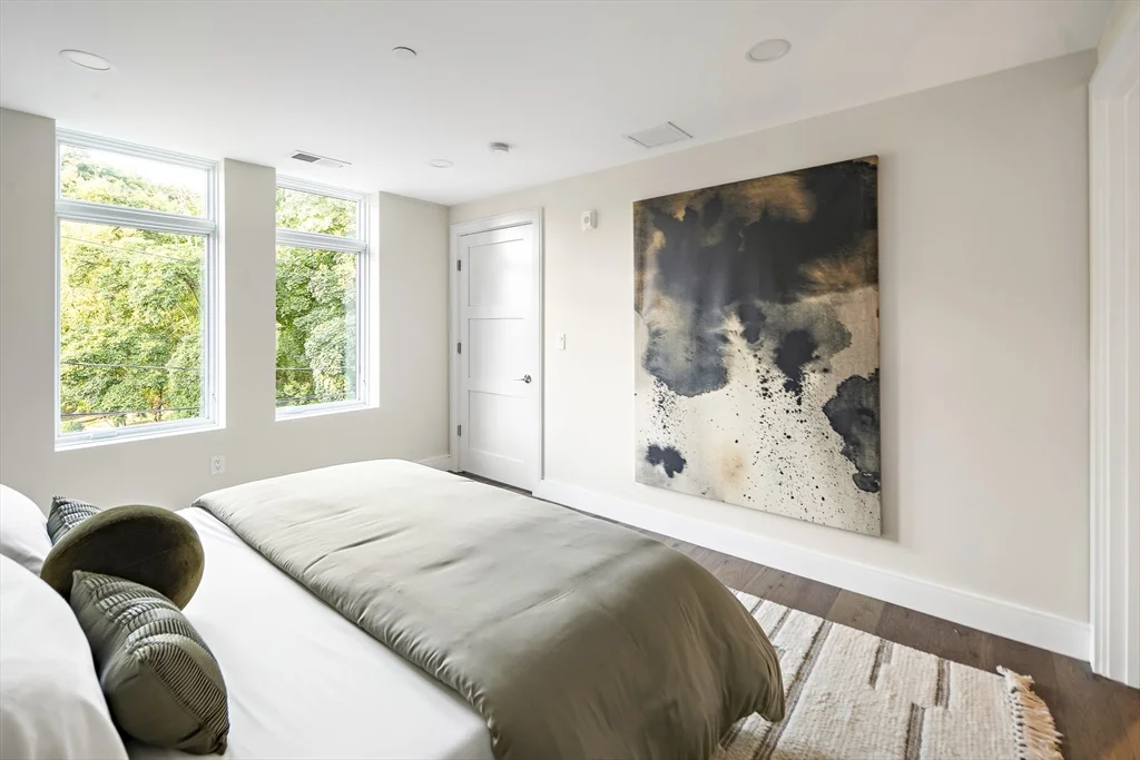 20 Kinmonth Rd, Waban