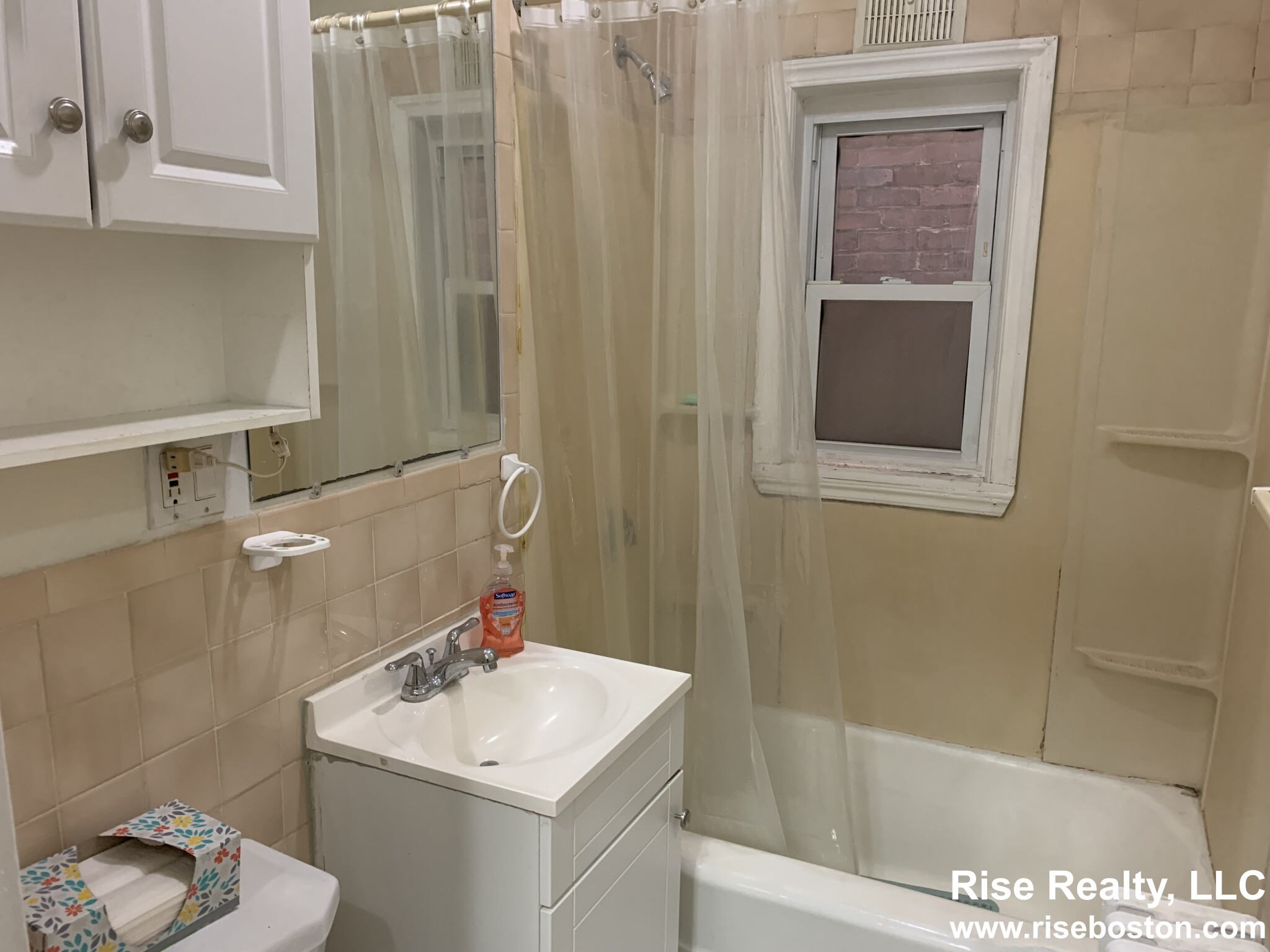 35 A Harvard St, Central Village