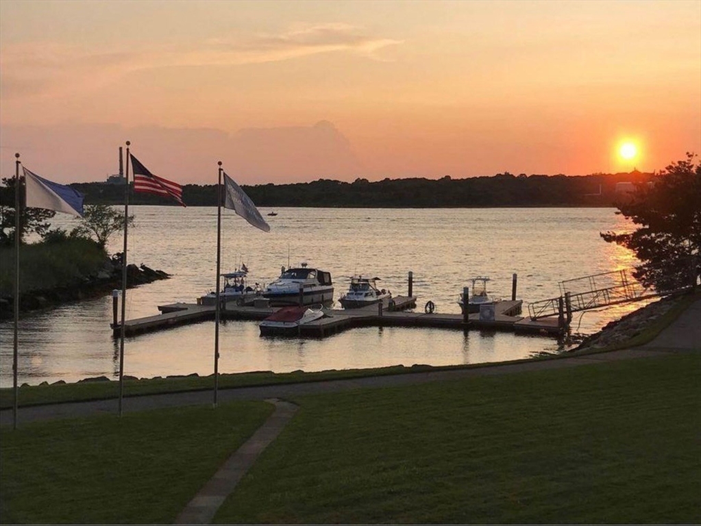 750 Davol St, Fall River