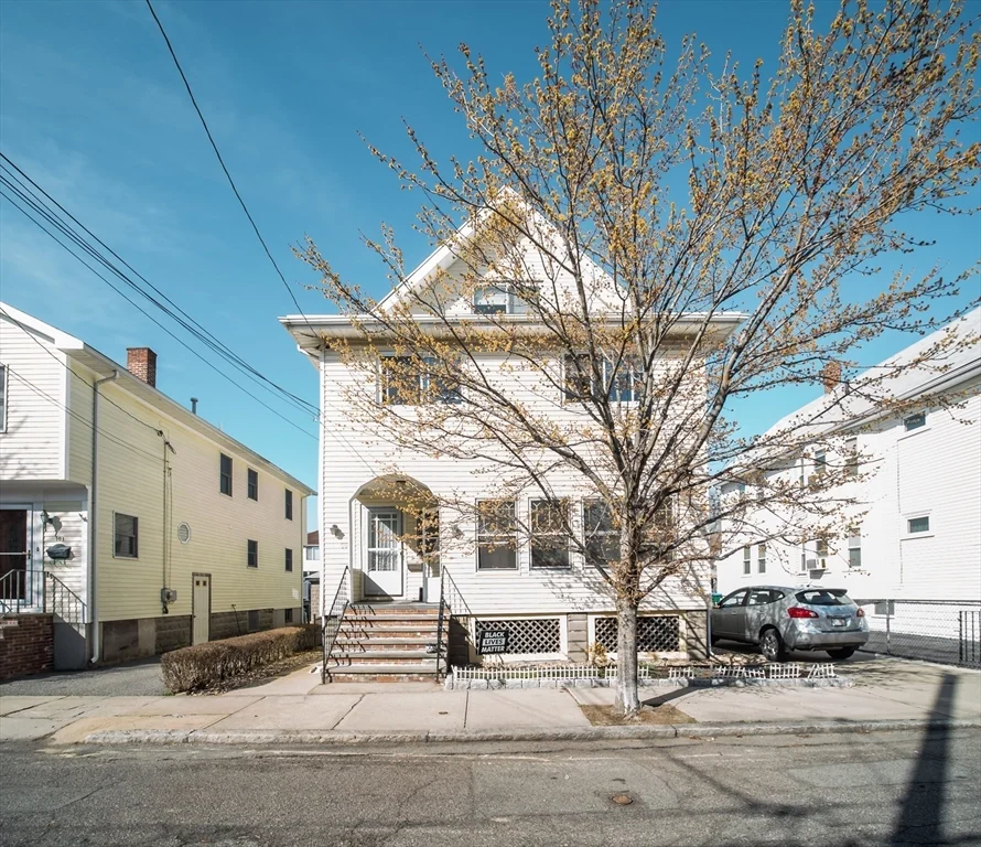 99 Second St, Medford