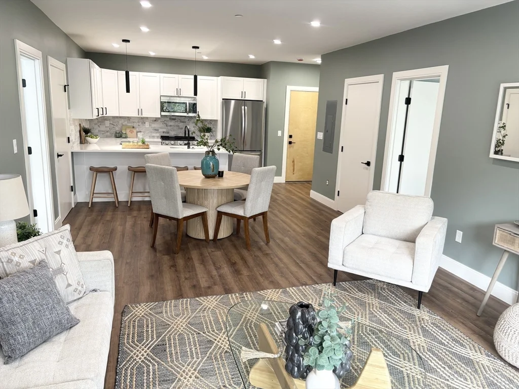 1391 Main St, Walpole