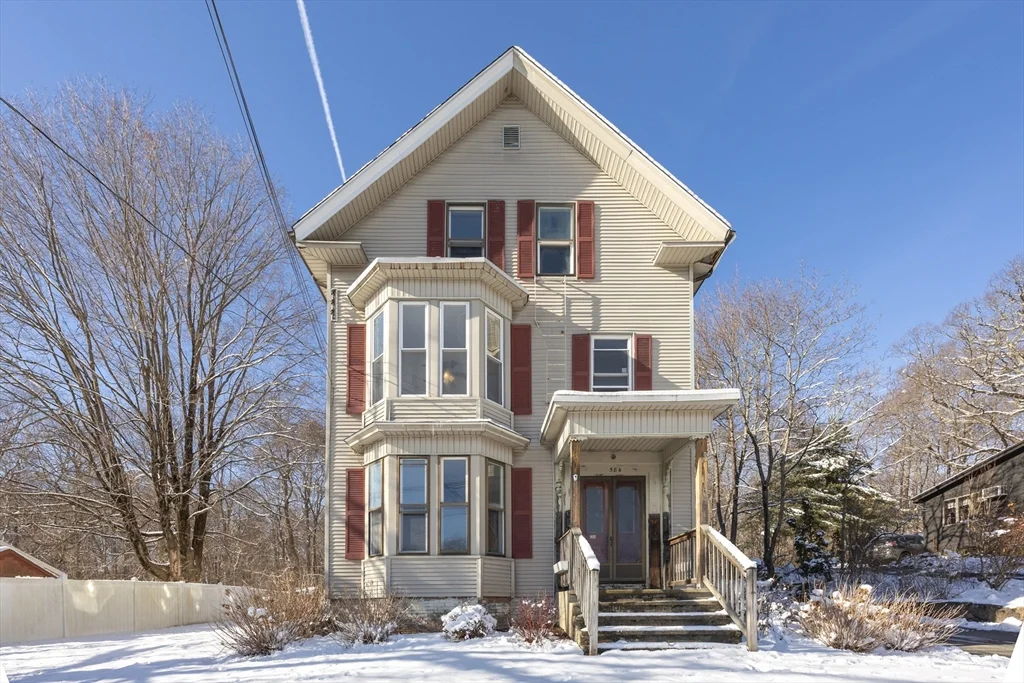 584 Mount Hope St, North Attleboro