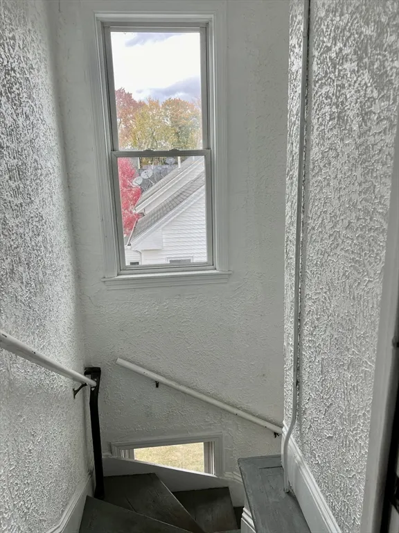 7 Beacon St, Attleboro