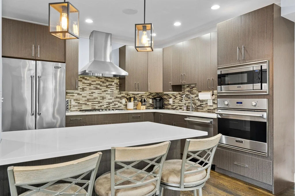 724 E 2nd St, South Boston