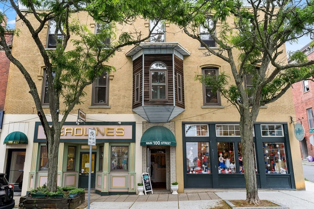 100-102 Main St, Gloucester