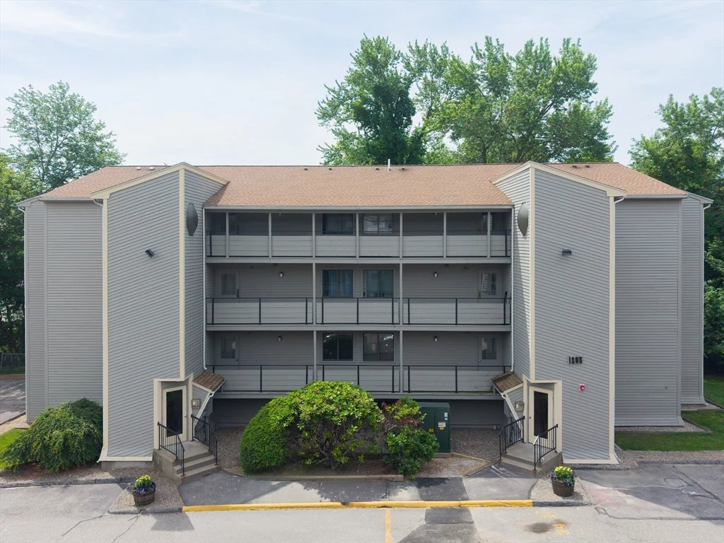 1203 Grafton St, Worcester