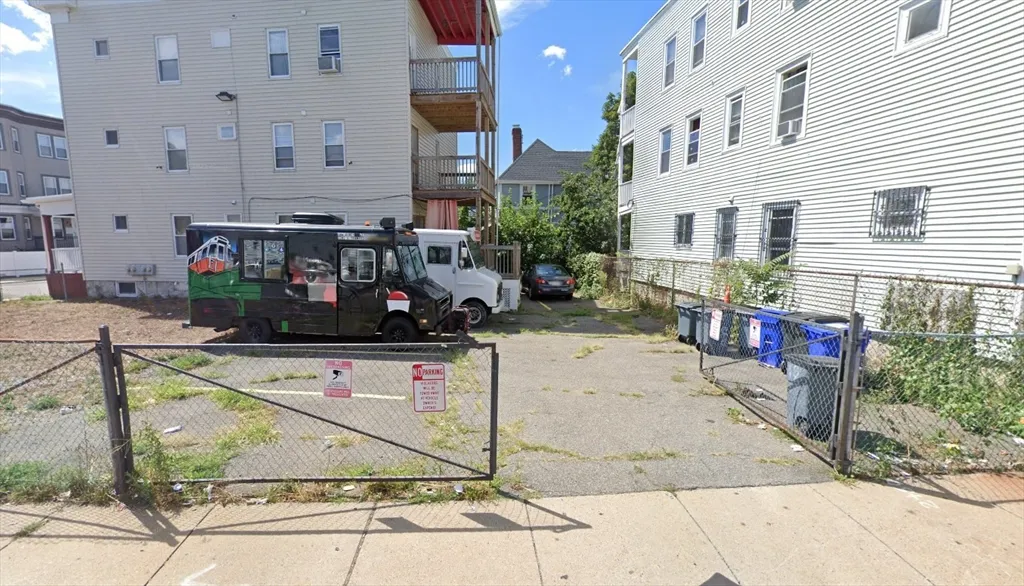 10 Cawfield, Dorchester