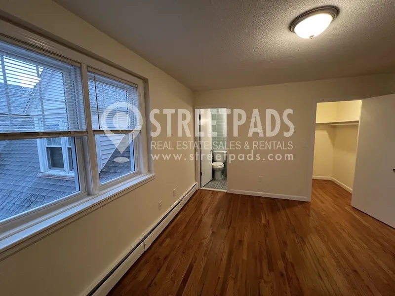 2018 Commonwealth Ave, Brighton