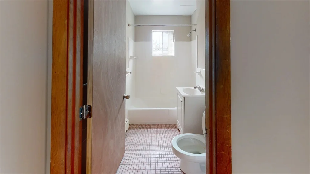 78-80 Harvard St, Waltham