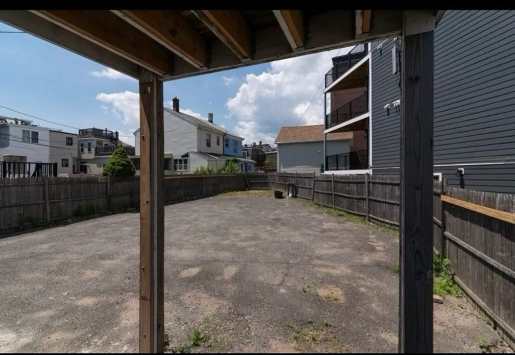 9 P St, South Boston