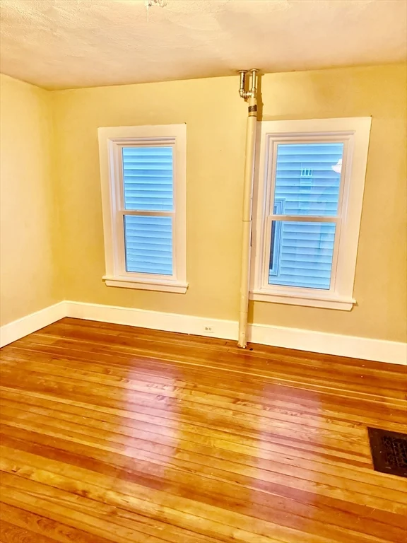 78 Summer St, Everett