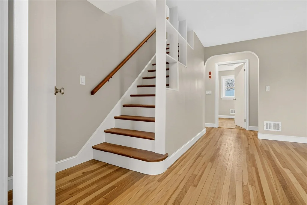 24 Garden St, Danvers