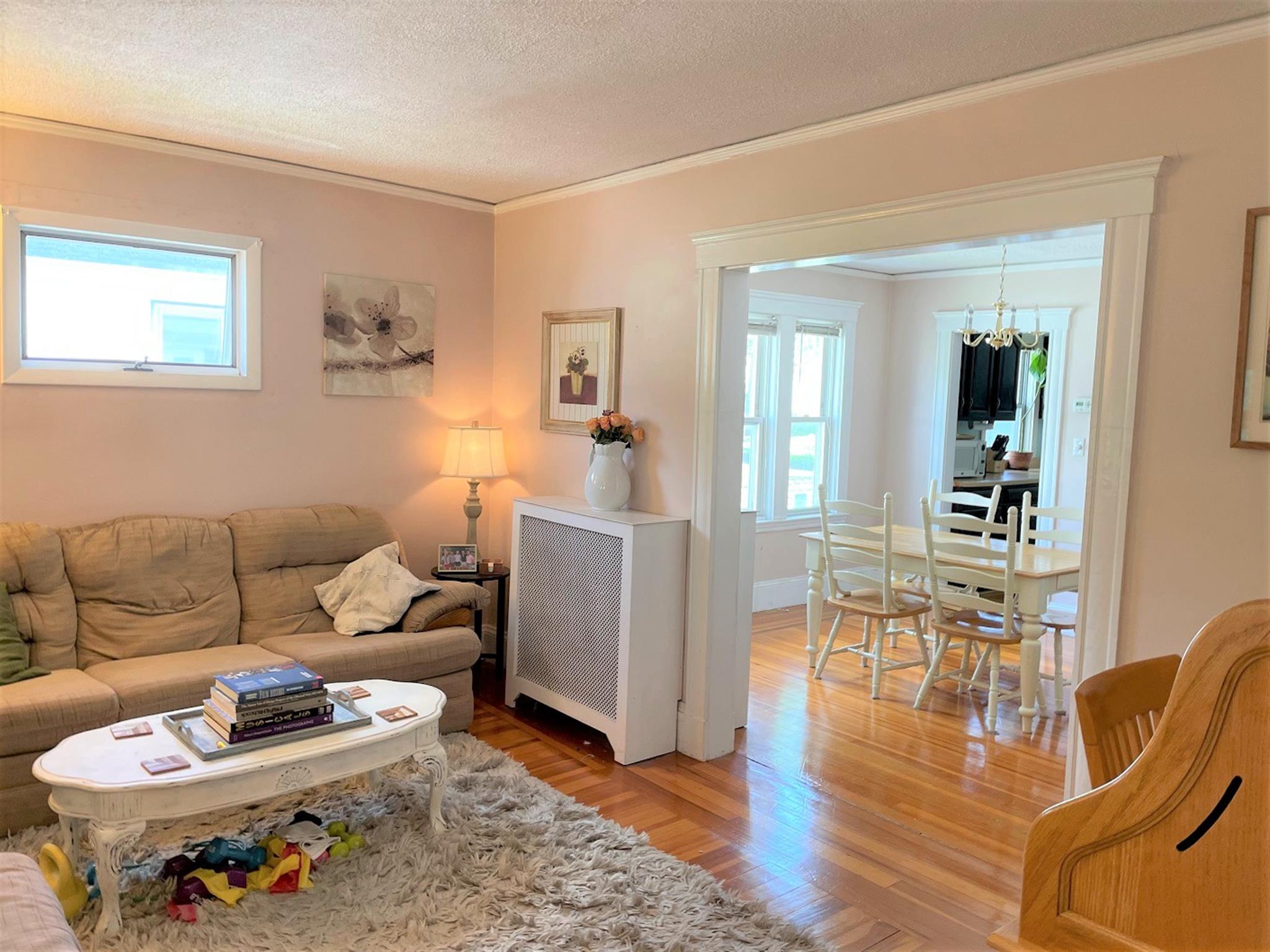 16 Hamilton St, West Somerville