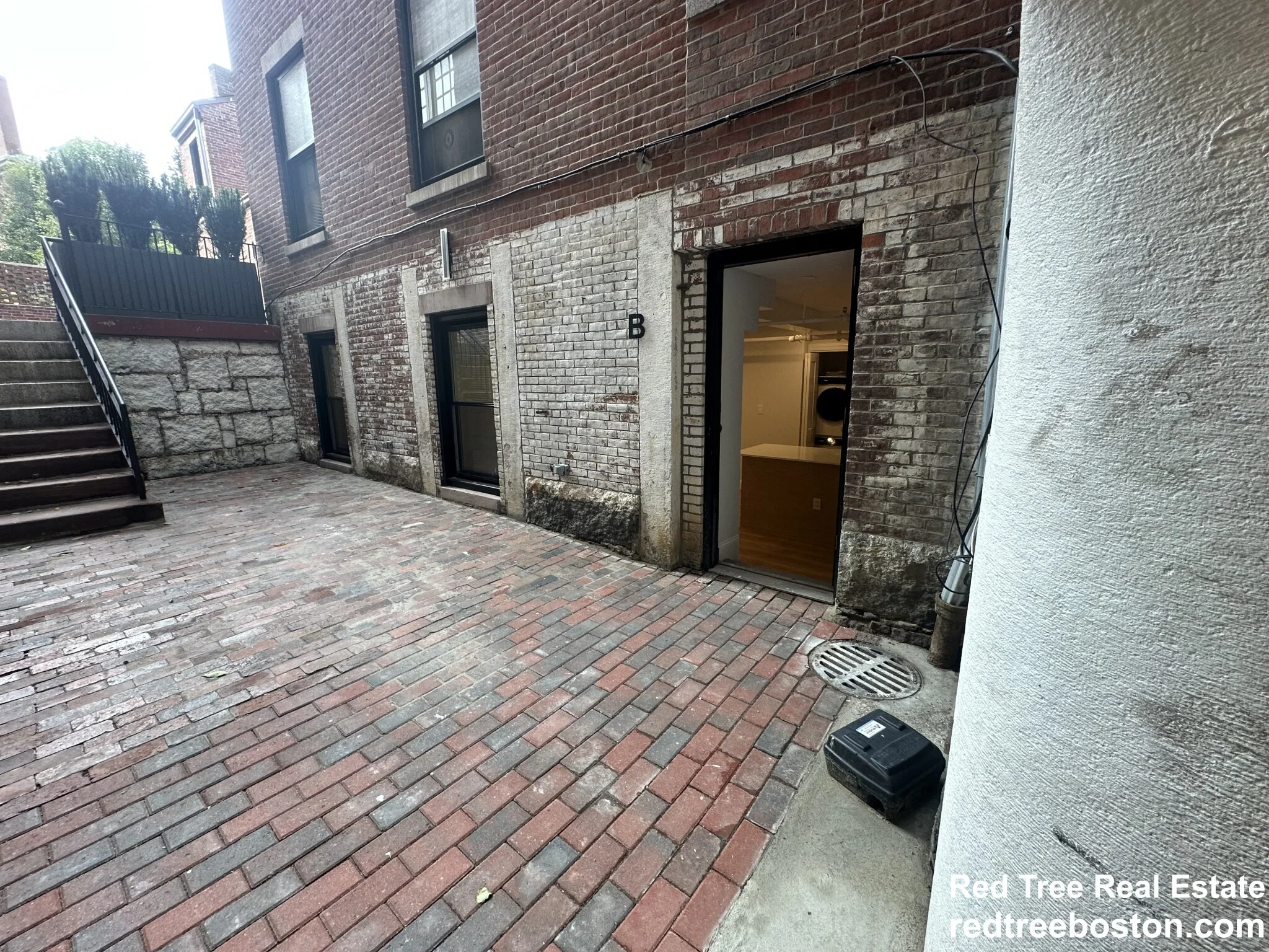 2 Joy St, Beacon Hill