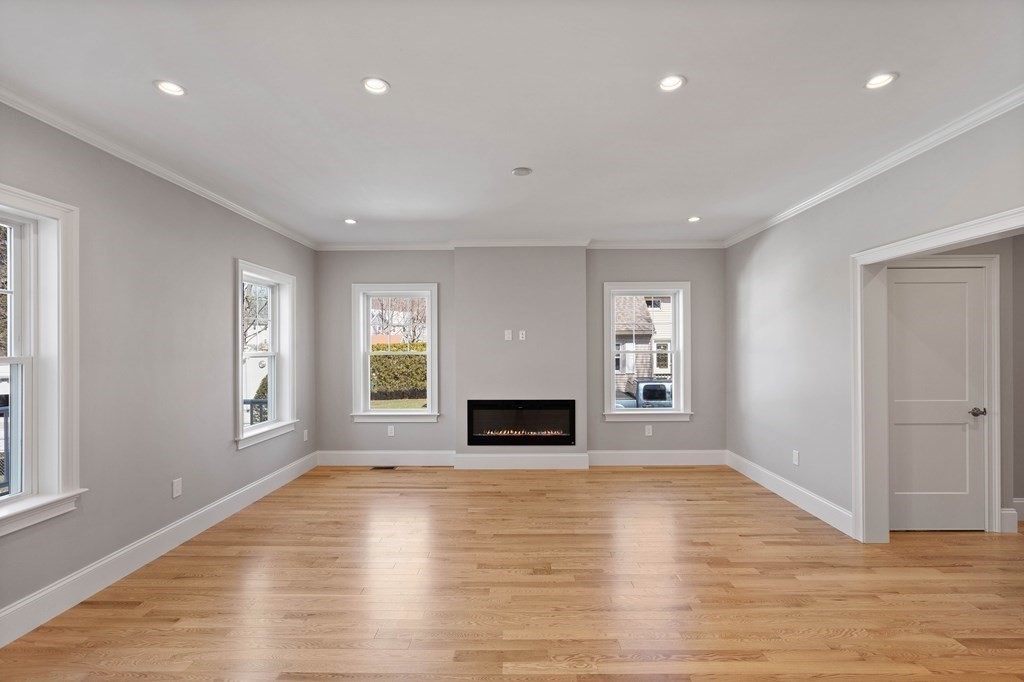 17 Monroe St, Norwood