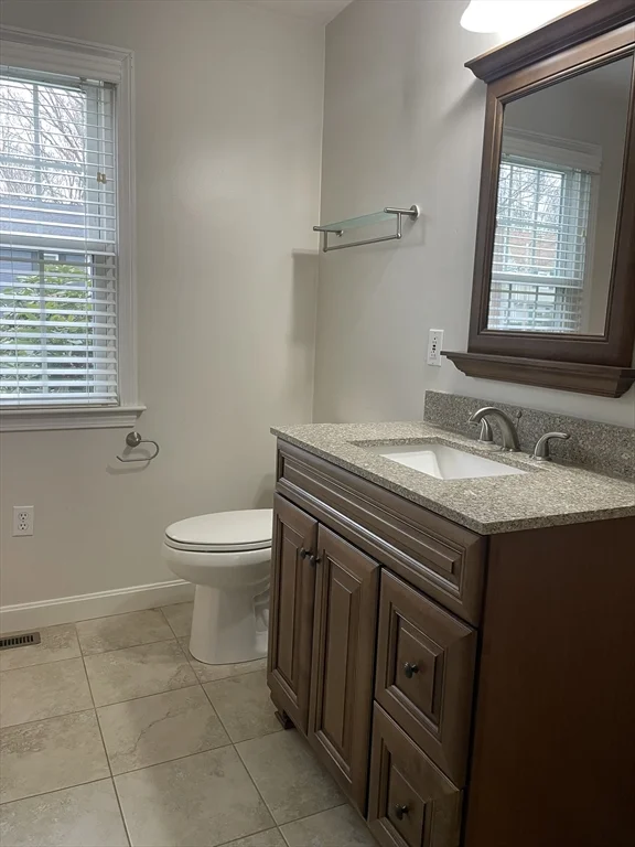 24 Arbor Dr, Shrewsbury