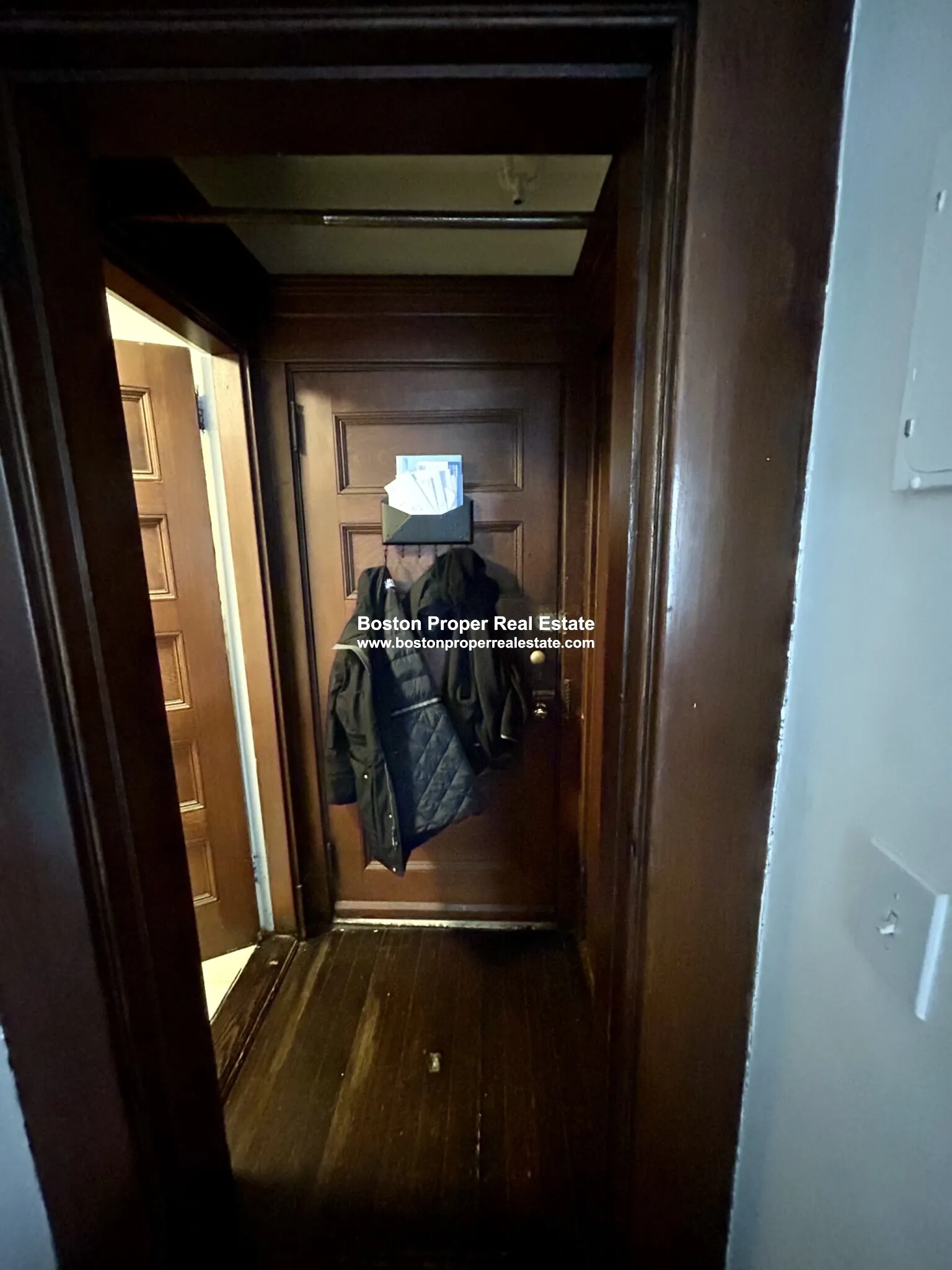 1137 Massachusetts Ave, Harvard Square