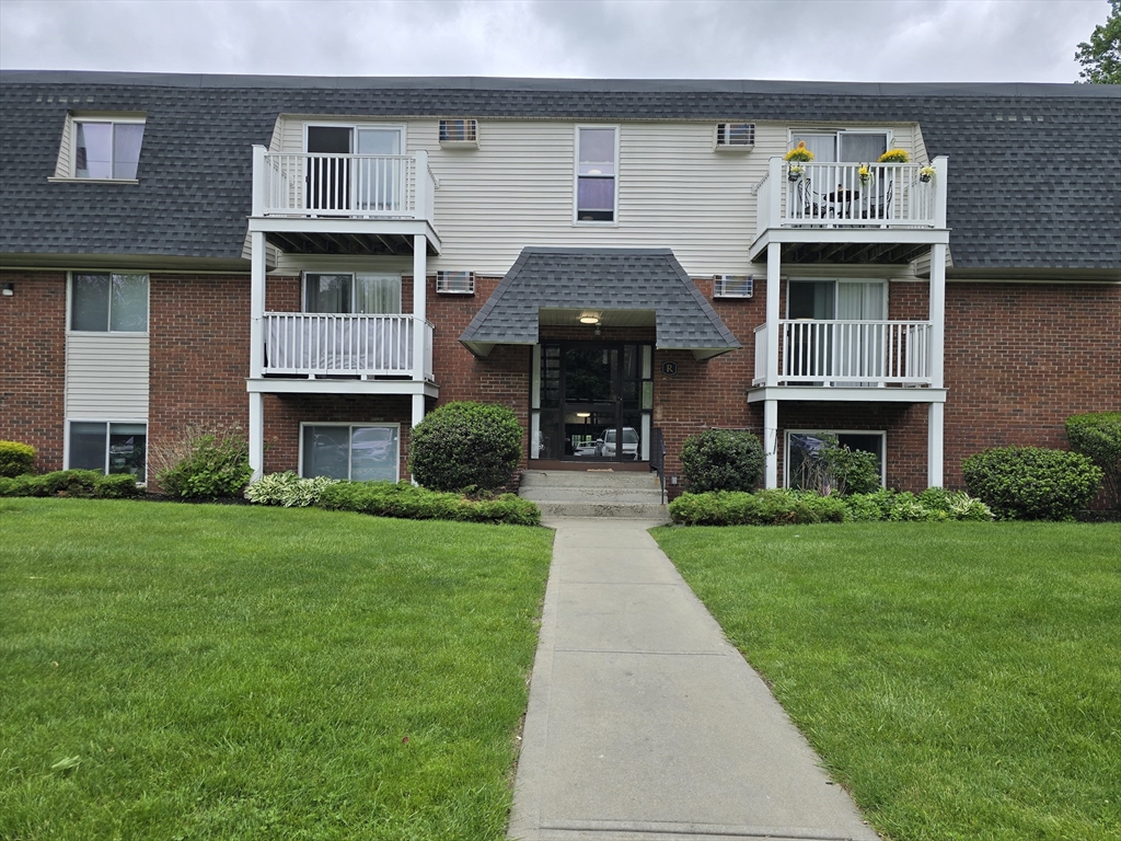 135 East Main St, Westborough