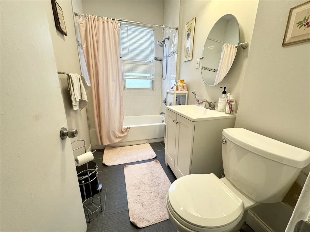 10 Wave Ave, Dorchester