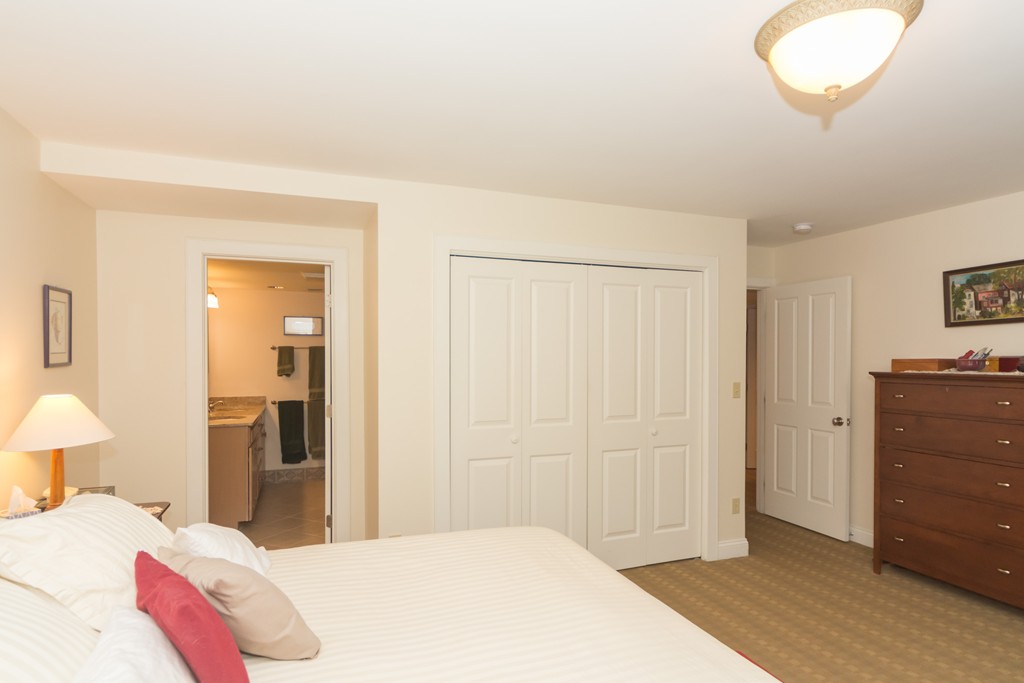 53 Winslow Rd, North Brookline