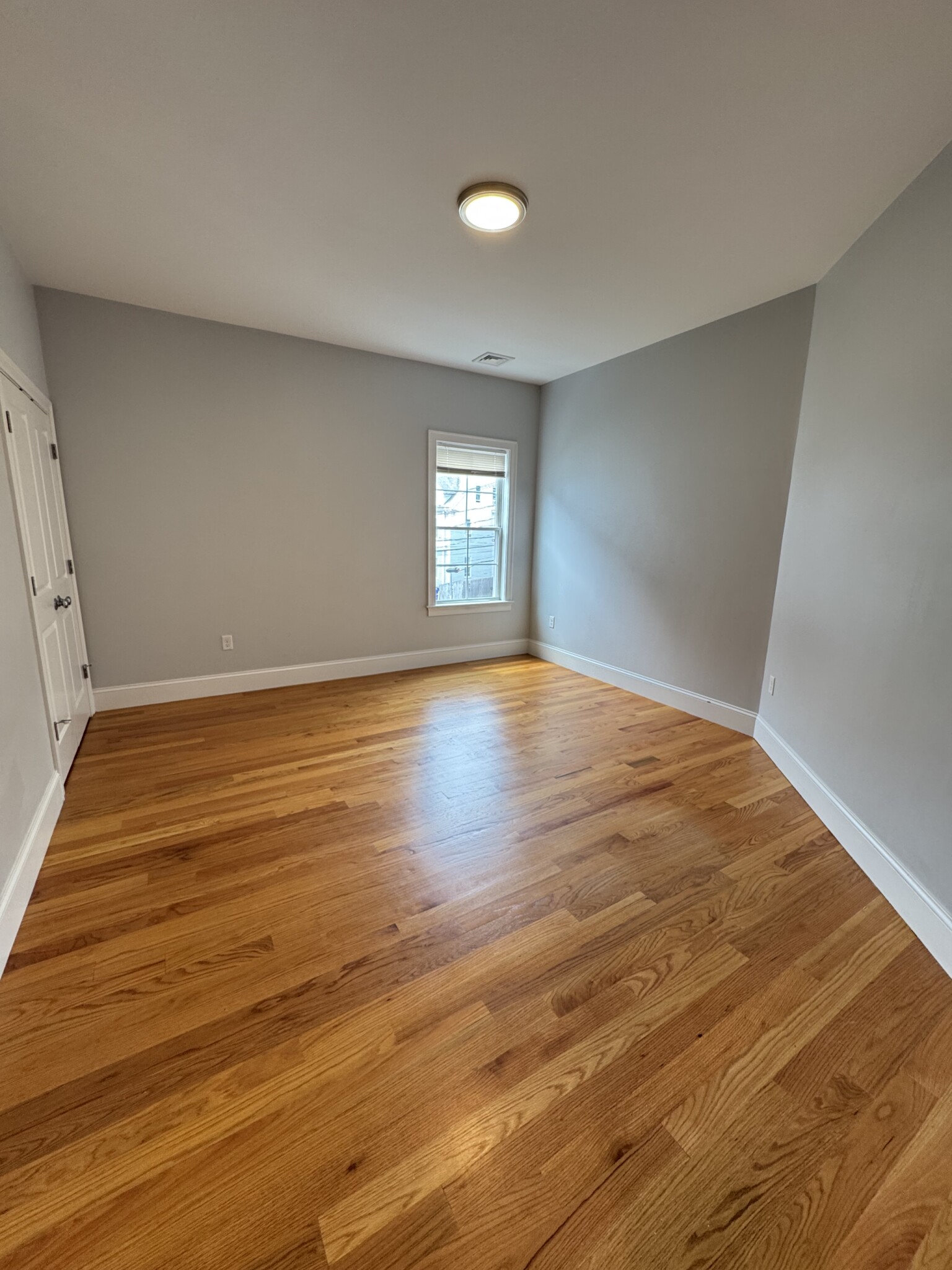 8 Islington St, Allston