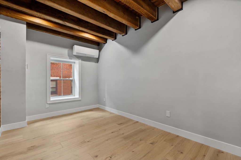 99 Fulton St, North End