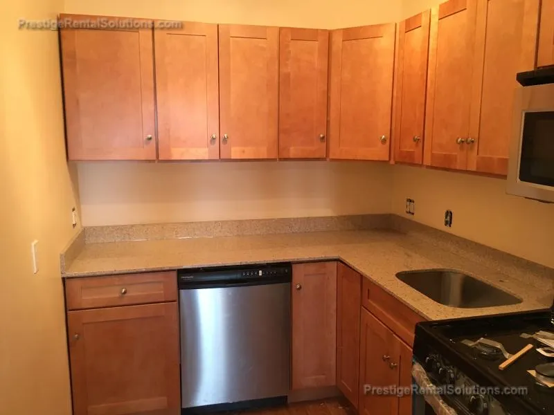 120 Gladstone St, East Boston