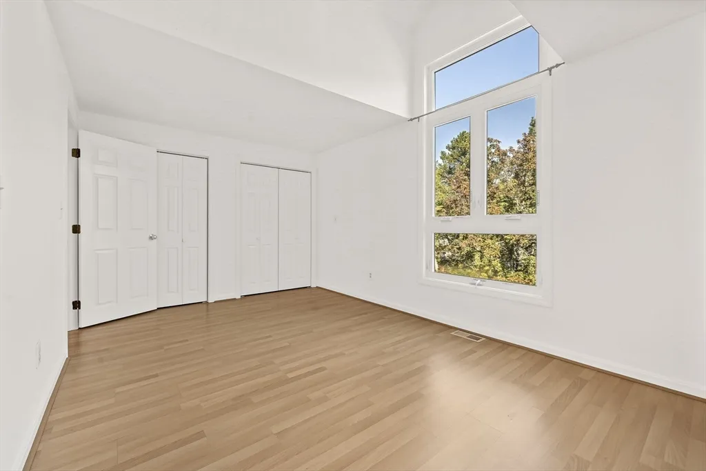 849 Boston Post Rd, E, Marlborough