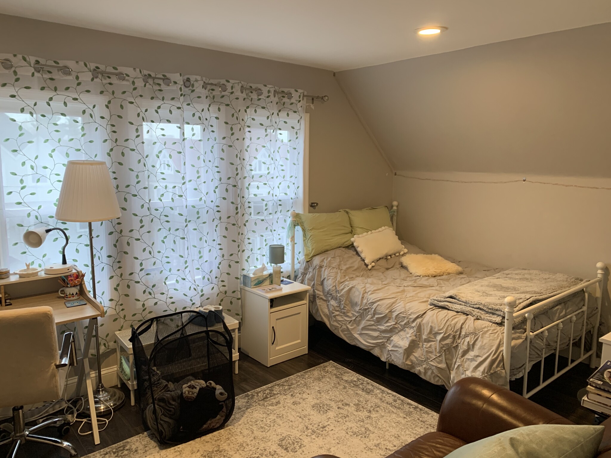 77 Linden St, Brighton