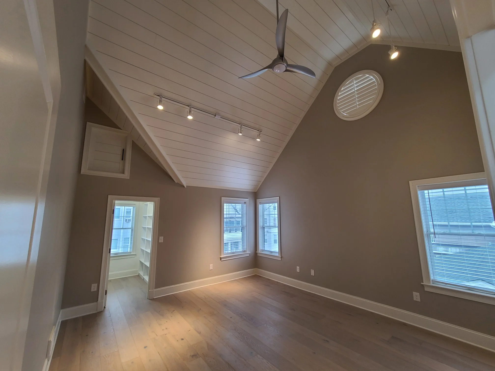 176 Winthrop Shore Dr, Winthrop