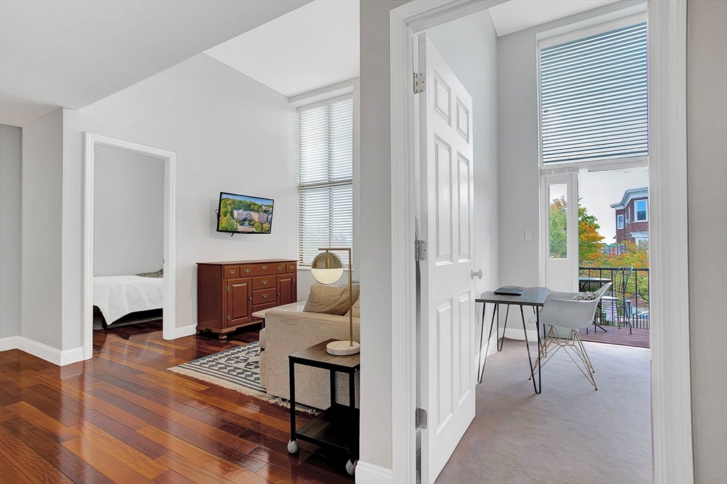 841 Parker St, Mission Hill