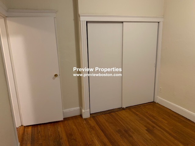 1810 Commonwealth Ave, Brighton