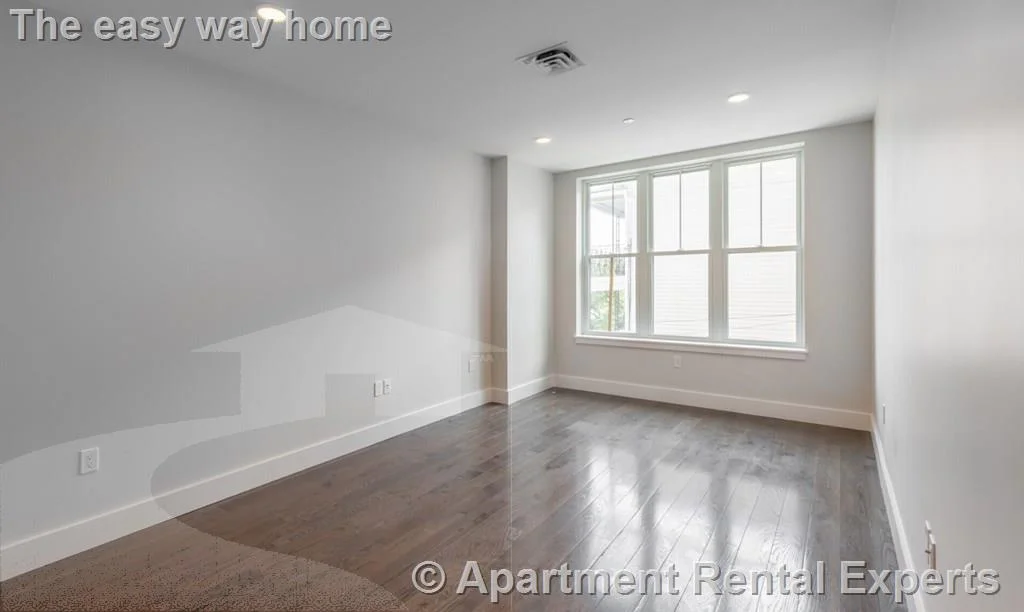 434 Mcgrath Hwy, Prospect Hill