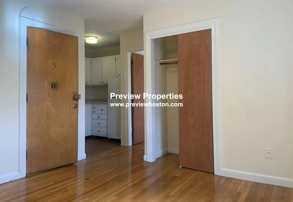 180 North Beacon St, Brighton