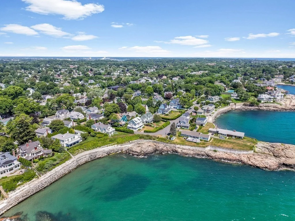 4 Spray Ave, Marblehead