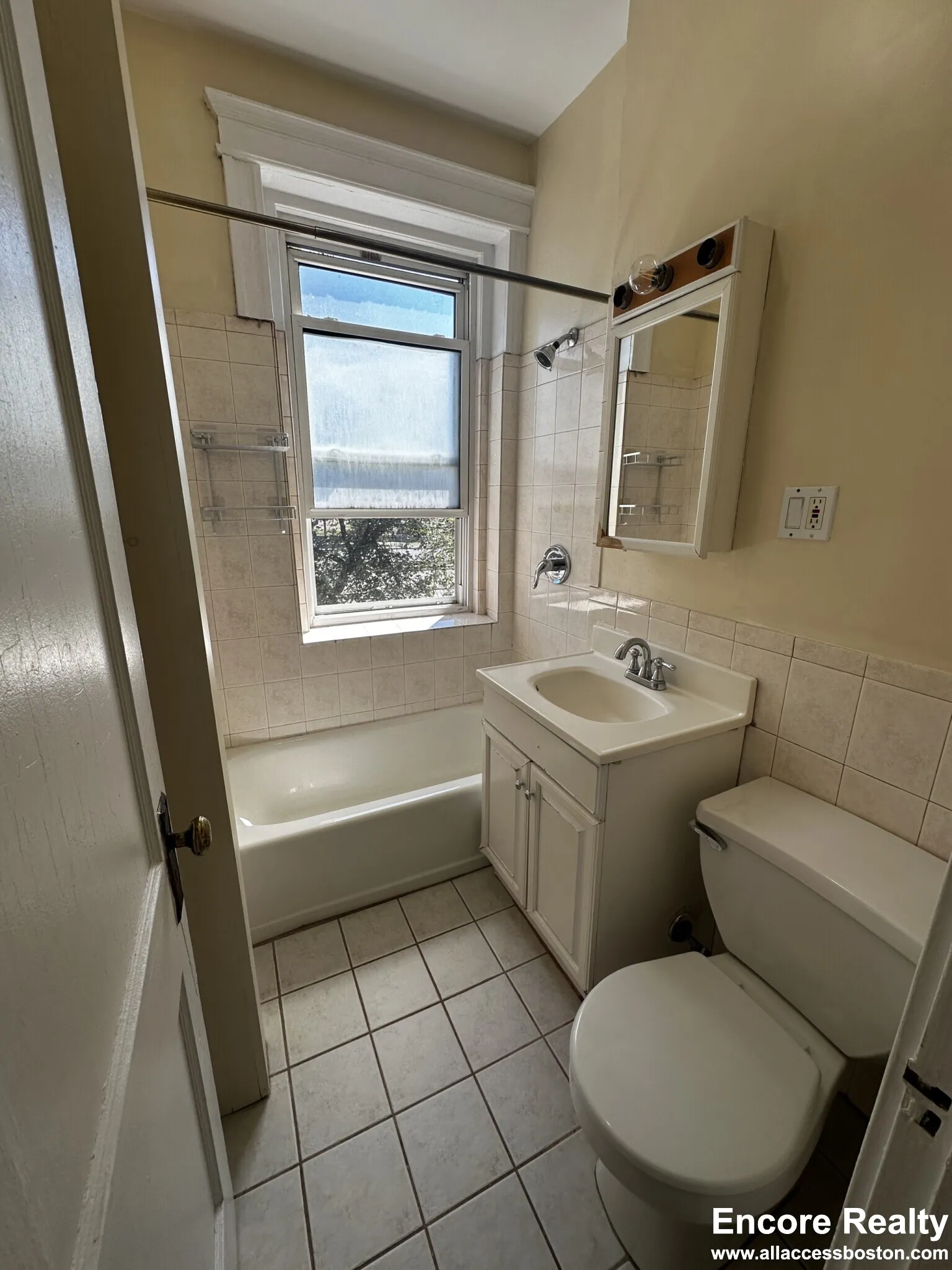 1637 Commonwealth Ave, Brighton