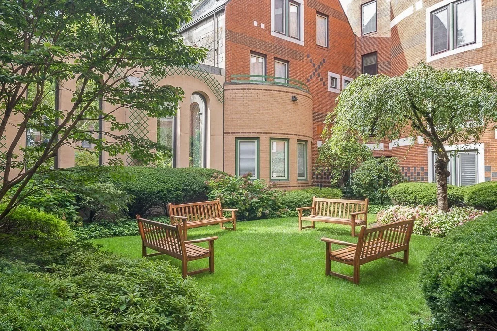 492 Beacon St, Back Bay