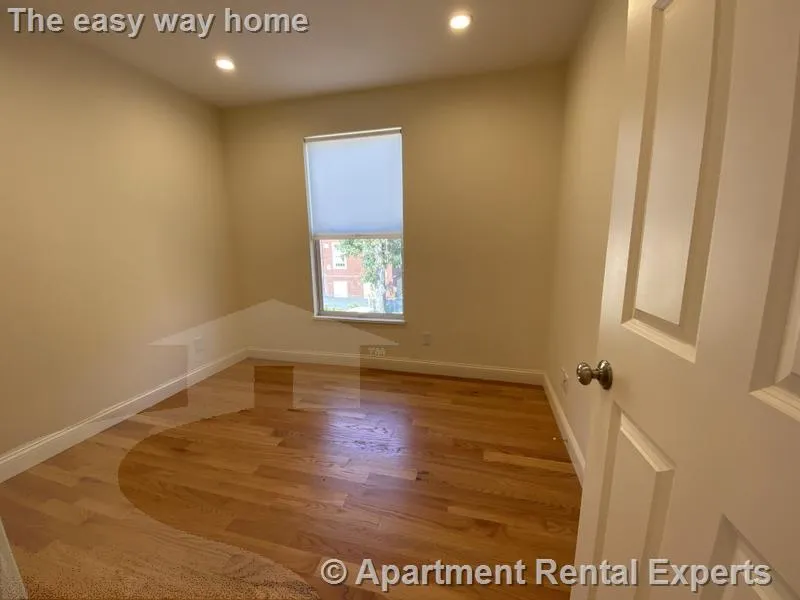 379 Harvard St, Harvard Square