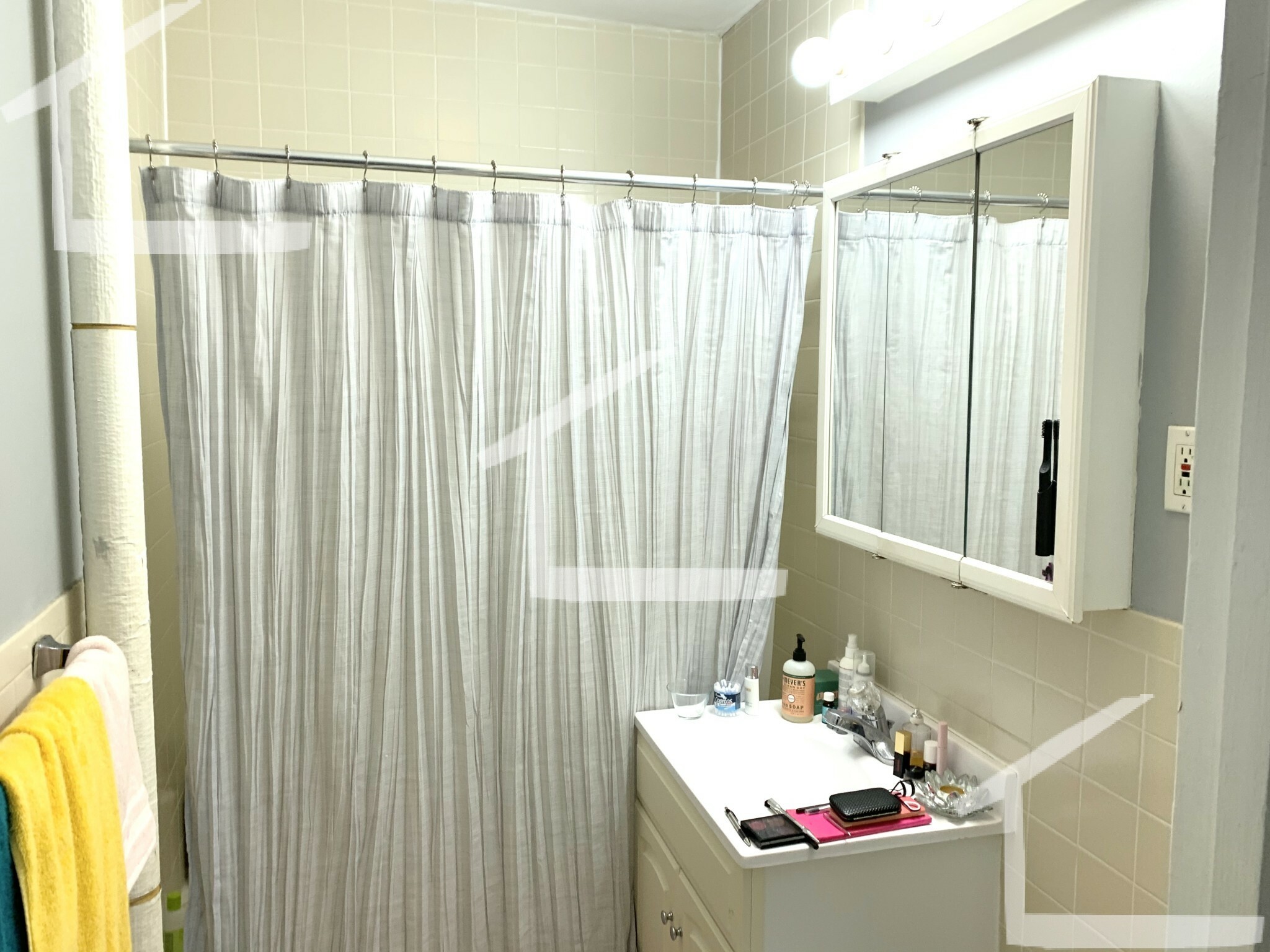 879 Beacon St, Fenway