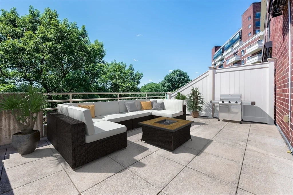 199 Coolidge Ave, Watertown