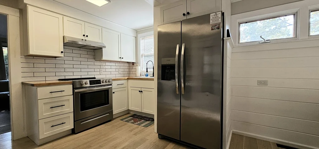 93 Ploughed Neck Rd, East Sandwich