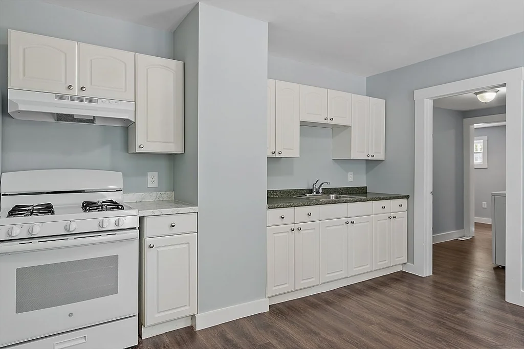 31 Mill St, Pepperell