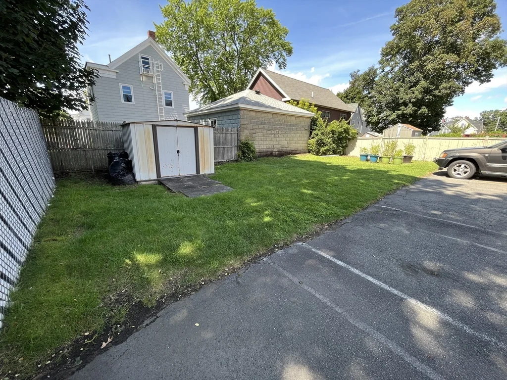 38 Everett St, Medford